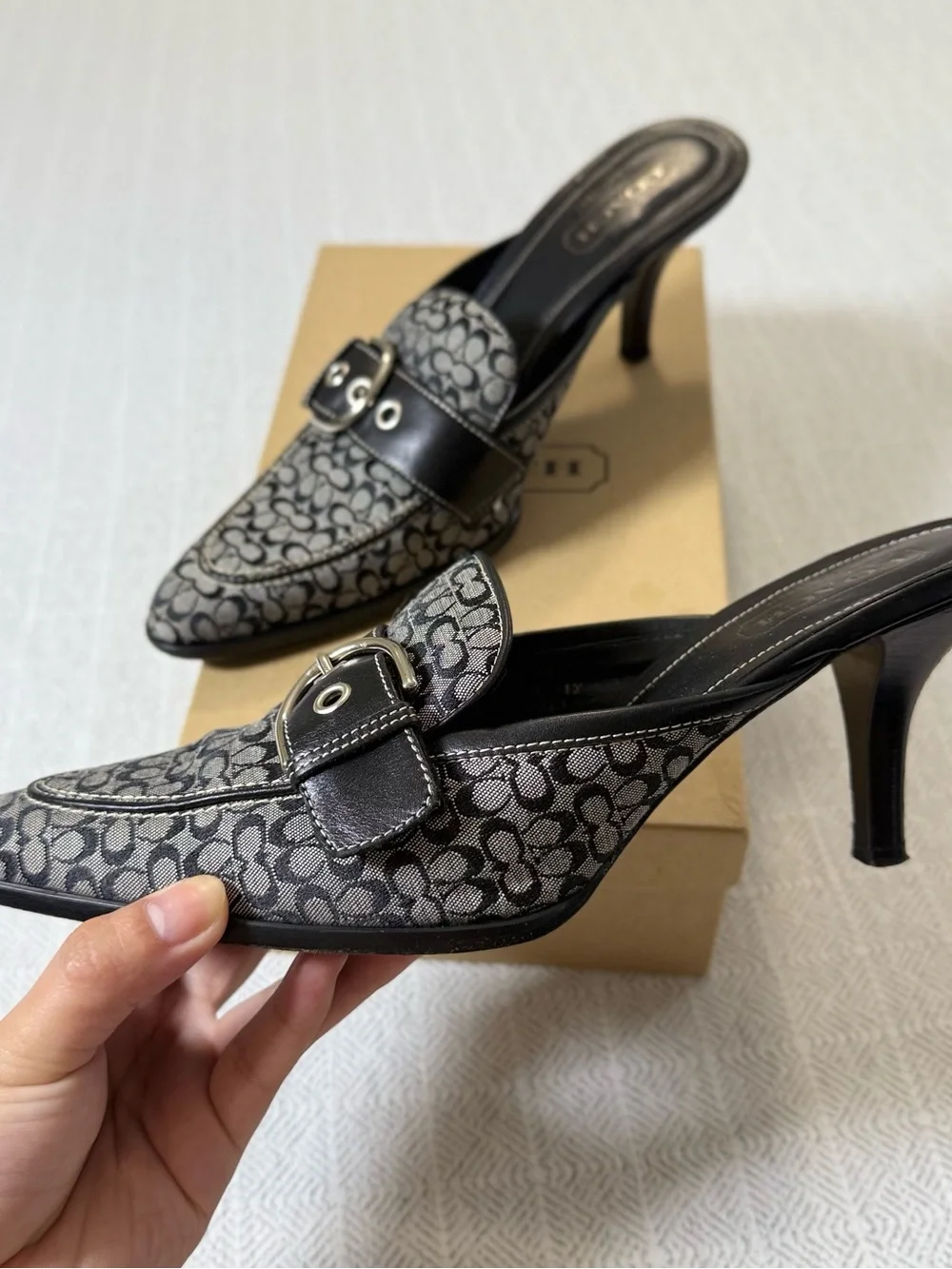 Vintage Coach Logo Canvas Mules Kitten Heels Pointy Toe Buckled with box 8 1/2